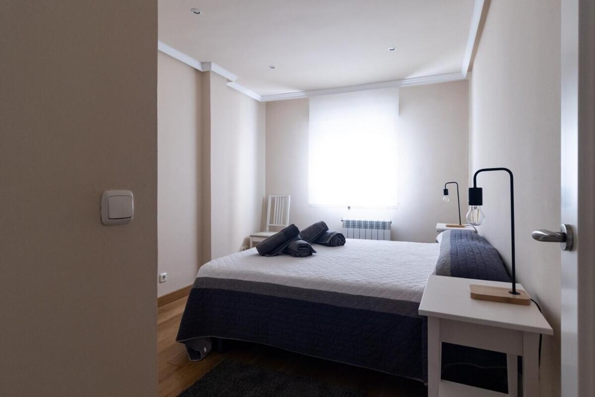 Апартаменты Apartamento Centro Gijon Con Parking Экстерьер фото